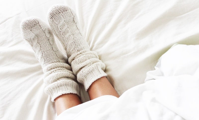 Kalte Füße in Bett